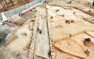 Η κατασκευή της γραμμής 4 του Μετρό της Αθήνας αποκαλύπτει «αρχαία οδό» Η κατασκευή της γραμμής 4 του Μετρό της Αθήνας αποκαλύπτει «αρχαία οδό»
