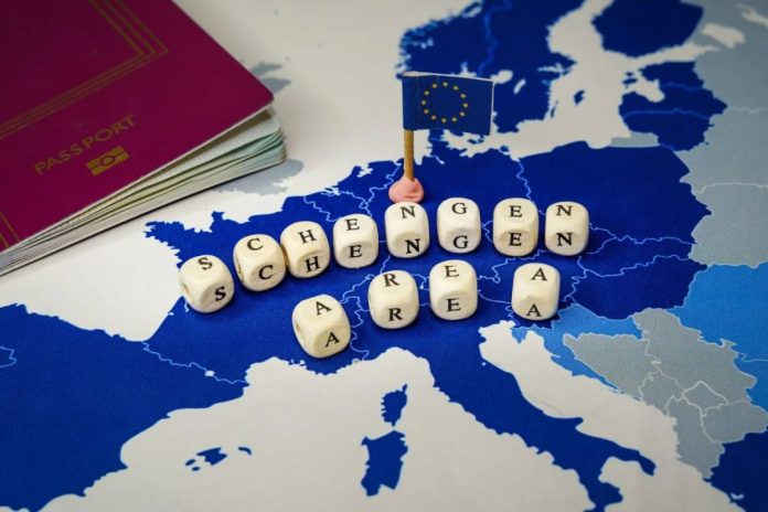 Η Βουλγαρία και η Ρουμανία θα γίνουν πλήρως μέλη Σένγκεν Schengen members