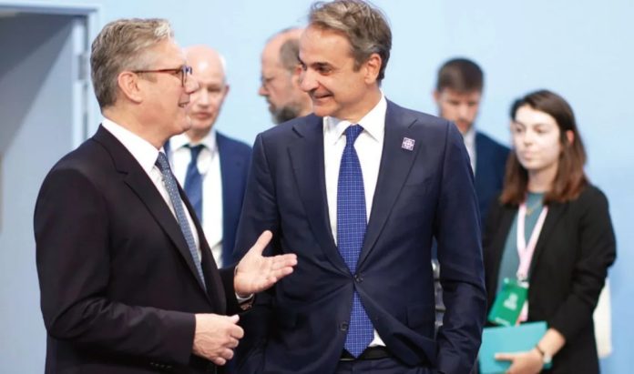 Από στιγμή σε στιγμή η συνάντηση Μητσοτάκη με Στάρμερ στο Λονδίνο – Τι θα συζητήσουν; Από στιγμή σε στιγμή η συνάντηση Μητσοτάκη με Στάρμερ στο Λονδίνο – Τι θα συζητήσουν;
