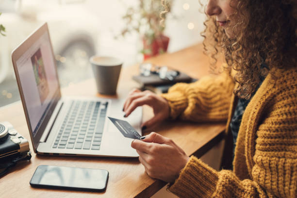 Online αγορές στην ΕΕ: Η Ελλάδα μεταξύ των περιοχών με τη χαμηλότερη χρήση Online αγορές στην ΕΕ: Η Ελλάδα μεταξύ των περιοχών με τη χαμηλότερη χρήση