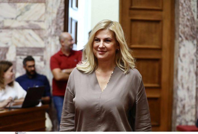 Ανεξαρτητοποιείται από τον ΣΥΡΙΖΑ η Ράνια Θρασκιά Ανεξαρτητοποιείται από τον ΣΥΡΙΖΑ η Ράνια Θρασκιά