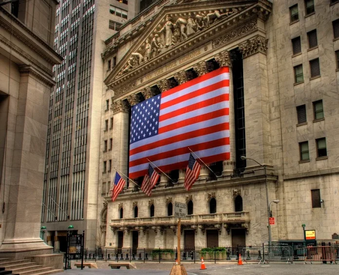 Wall Street: Ισχυρές διακυμάνσεις σε Intel, Clorox, Capital One μετά το κλείσιμο Wall Street: Ισχυρές διακυμάνσεις σε Intel, Clorox, Capital One μετά το κλείσιμο