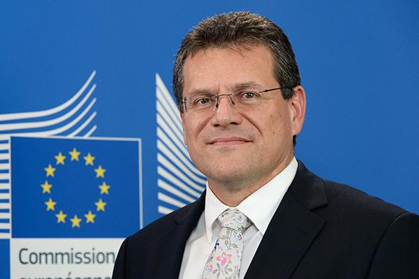 Σέφκοβιτς: Οι εμπορικοί περιορισμοί της Κίνας είναι ζήτημα για τις βιομηχανίες της ΕΕ Σέφκοβιτς: Οι εμπορικοί περιορισμοί της Κίνας είναι ζήτημα για τις βιομηχανίες της ΕΕ