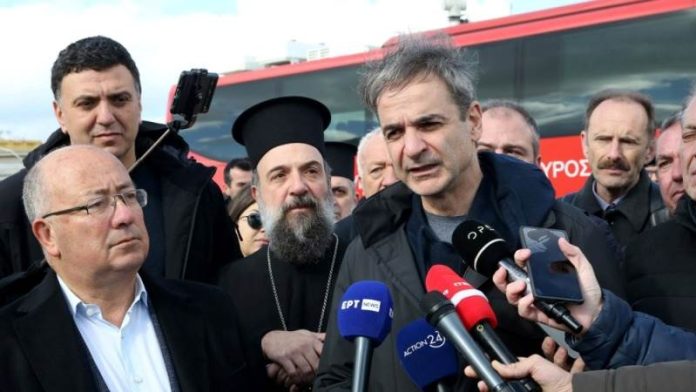 Ο Πρωθυπουργός Κυριάκος Μητσοτάκης στη Σαντορίνη δίνοντας άμεσες προτεραιότητες Ο Πρωθυπουργός Κυριάκος Μητσοτάκης στη Σαντορίνη δίνοντας άμεσες προτεραιότητες