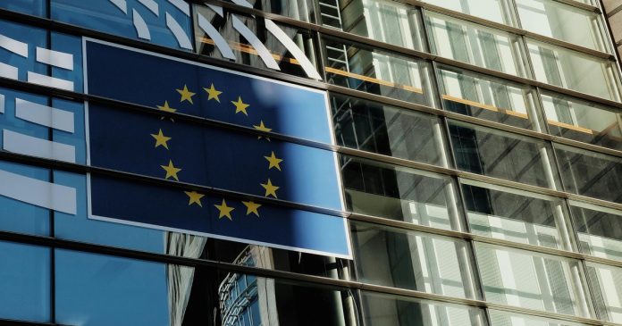 Η ΕΕ λέγεται ότι προτείνει όριο 45 δολαρίων για το ρωσικό πετρέλαιο και απαγόρευση του Nord Stream Η ΕΕ λέγεται ότι προτείνει όριο 45 δολαρίων για το ρωσικό πετρέλαιο και απαγόρευση του Nord Stream
