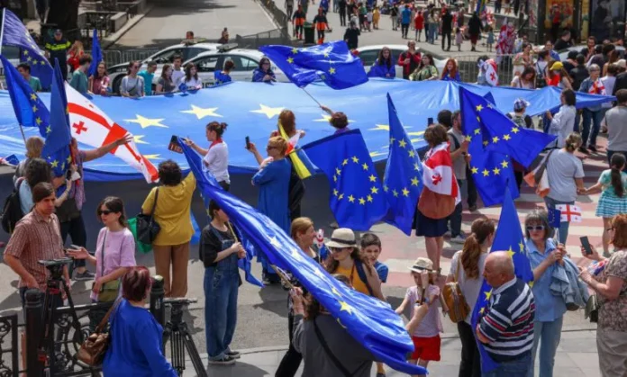 Ευρωπαίοι Πολίτες: Ασφάλεια, Ενότητα και Οικονομική σταθερότητα στο επίκεντρο των απαιτήσεων από την ΕΕ Ευρωπαίοι Πολίτες: Ασφάλεια, Ενότητα και Οικονομική σταθερότητα στο επίκεντρο των απαιτήσεων από την ΕΕ