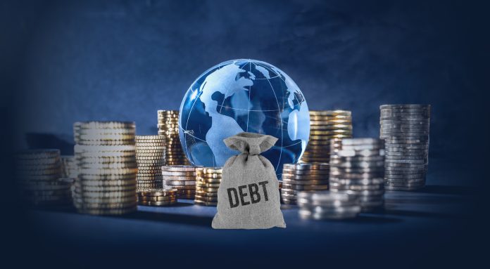 Το παγκόσμιο χρέος εκτινάσσεται κατά 50% σε μια δεκαετία, υπερβαίνοντας την αύξηση του ΑΕΠ Το παγκόσμιο χρέος εκτινάσσεται κατά 50% σε μια δεκαετία, υπερβαίνοντας την αύξηση του ΑΕΠ