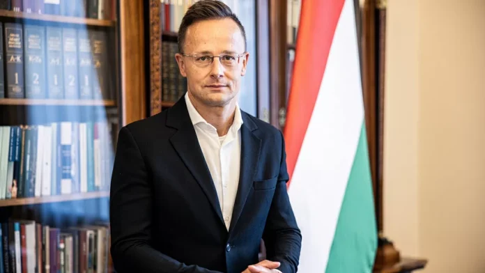 Szijjarto: Η Ουγγαρία θα αντιταχθεί σε «φιλοπολεμικές» προτάσεις Szijjarto: Η Ουγγαρία θα αντιταχθεί σε «φιλοπολεμικές» προτάσεις