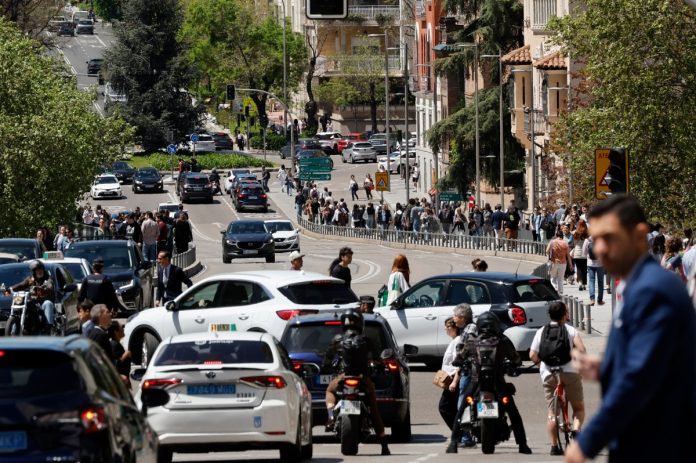 Ισπανία: Πάνω από το 99% της ηλεκτρικής ενέργειας αποκαταστάθηκε στην ηπειρωτική χώρα Ισπανία: Πάνω από το 99% της ηλεκτρικής ενέργειας αποκαταστάθηκε στην ηπειρωτική χώρα