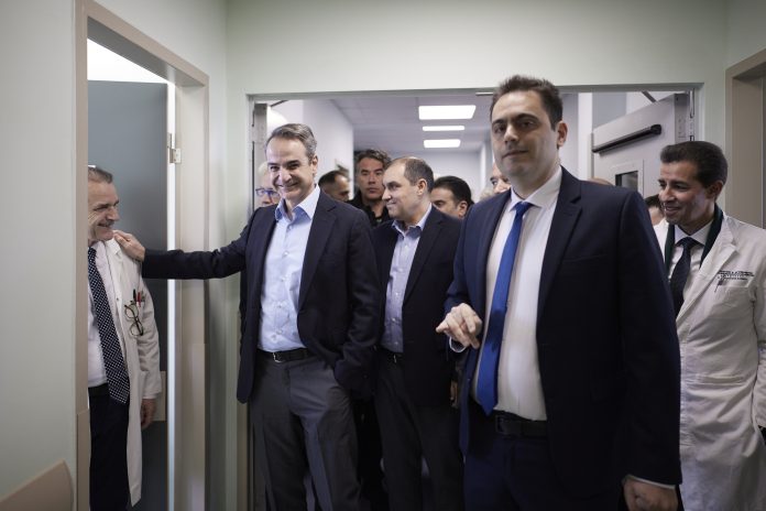 Κ. Μητσοτάκης στο Τζάνειο: Χτίζουμε βήμα-βήμα, λιθαράκι-λιθαράκι, ένα νέο Εθνικό Σύστημα Υγείας για όλους τους Έλληνες Κ. Μητσοτάκης στο Τζάνειο: Χτίζουμε βήμα-βήμα, λιθαράκι-λιθαράκι, ένα νέο Εθνικό Σύστημα Υγείας για όλους τους Έλληνες