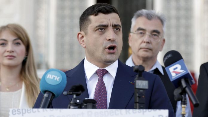 Ο εθνικιστής Σιμιόν κερδίζει τον πρώτο γύρο των επαναληπτικών εκλογών στη Ρουμανία Ο εθνικιστής Σιμιόν κερδίζει τον πρώτο γύρο των επαναληπτικών εκλογών στη Ρουμανία
