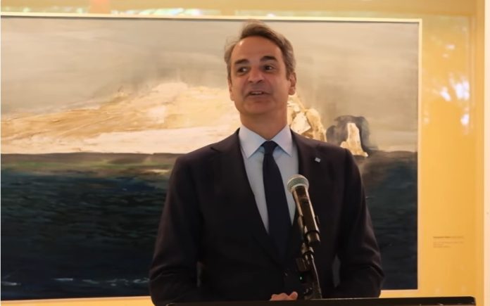 Επίσκεψη του Πρωθυπουργού Κ. Μητσοτάκη στα εγκαίνια της έκθεσης ζωγραφικής «Θάλαττα», στην έδρα του ΟΗΕ στη Νέα Υόρκη Επίσκεψη του Πρωθυπουργού Κ. Μητσοτάκη στα εγκαίνια της έκθεσης ζωγραφικής «Θάλαττα», στην έδρα του ΟΗΕ στη Νέα Υόρκη