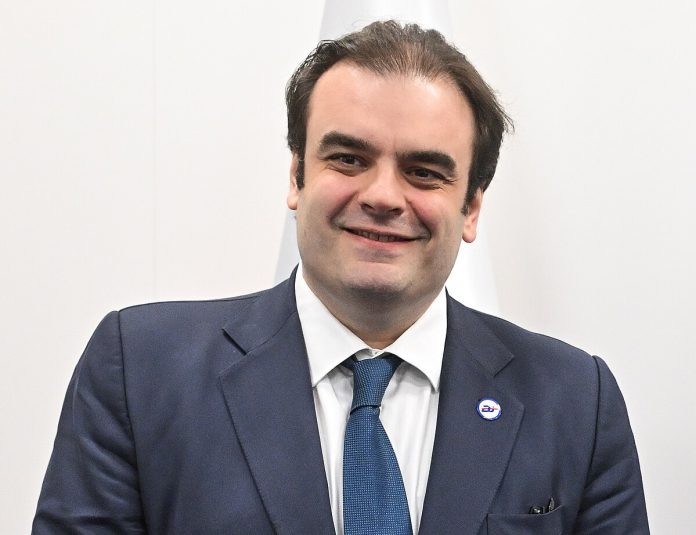 Κυριάκος Πιερρακάκης: Δημοσιονομικό «μαξιλάρι» 600 εκατ. ευρώ υπό προϋποθέσεις Κυριάκος Πιερρακάκης: Δημοσιονομικό «μαξιλάρι» 600 εκατ. ευρώ υπό προϋποθέσεις