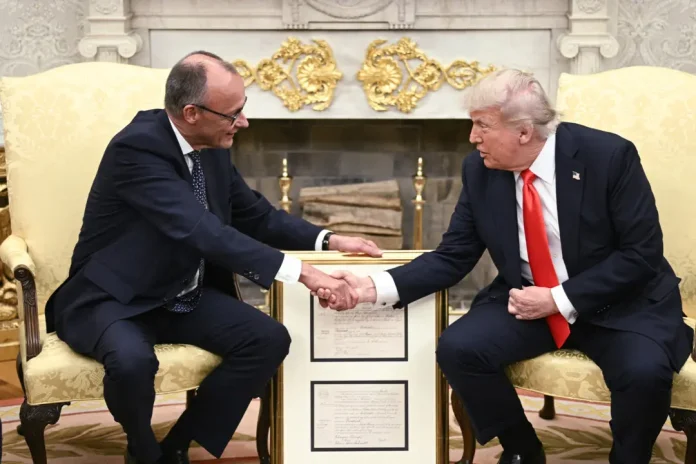 Θετικό κλίμα στην πρώτη συνάντηση Μερτς – Τραμπ στην Ουάσιγκτον Θετικό κλίμα στην πρώτη συνάντηση Μερτς – Τραμπ στην Ουάσιγκτον