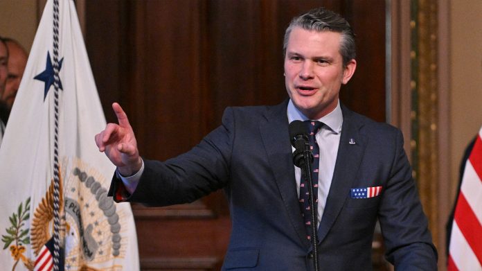 ΗΠΑ: Ο Hegseth ζητά από συμμάχους περισσότερη στήριξη προς τον Τραμπ ΗΠΑ: Ο Hegseth ζητά από συμμάχους περισσότερη στήριξη προς τον Τραμπ