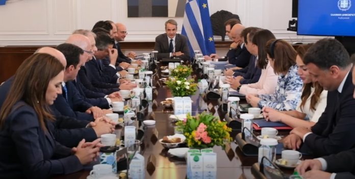 Δηλώσεις Πρωθυπουργού στο Υπουργικό Συμβούλιο για τις εξελίξεις στον ΟΠΕΚΕΠΕ Δηλώσεις Πρωθυπουργού στο Υπουργικό Συμβούλιο για τις εξελίξεις στον ΟΠΕΚΕΠΕ
