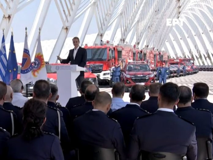 Κ. Μητσοτάκης: Φέτος η Πολιτεία αντιπαρατάσσει στην απειλή της φωτιάς τις περισσότερες δυνάμεις που είχαμε ποτέ – Παράδοση νέων οχημάτων στο Πυροσβεστικό Σώμα Κ. Μητσοτάκης: Φέτος η Πολιτεία αντιπαρατάσσει στην απειλή της φωτιάς τις περισσότερες δυνάμεις που είχαμε ποτέ – Παράδοση νέων οχημάτων στο Πυροσβεστικό Σώμα