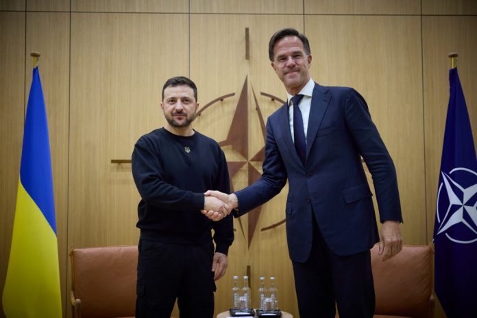 Ο Ζελένσκι και ο επικεφαλής του ΝΑΤΟ συζήτησαν για τις εγγυήσεις ασφαλείας Ο Ζελένσκι και ο επικεφαλής του ΝΑΤΟ συζήτησαν για τις εγγυήσεις ασφαλείας