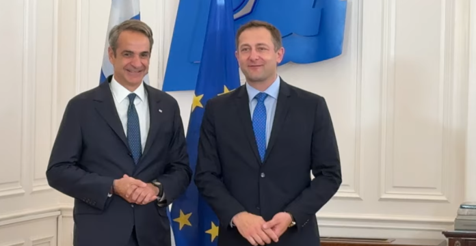 Συνάντηση Πρωθυπουργού με τον Ευρωπαίο Επίτροπο Γεωργίας και Τροφίμων: Αναμόρφωση του συστήματος αγροτικών ενισχύσεων Συνάντηση Πρωθυπουργού με τον Ευρωπαίο Επίτροπο Γεωργίας και Τροφίμων: Αναμόρφωση του συστήματος αγροτικών ενισχύσεων