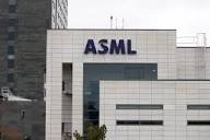 ASML: Ολλανδικός γίγαντας τσιπ σπάει το φράγμα των 500 δισ. δολαρίων ASML: Ολλανδικός γίγαντας τσιπ σπάει το φράγμα των 500 δισ. δολαρίων