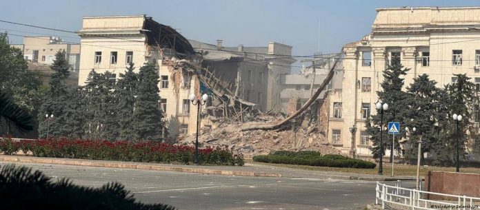 Ουκρανία: Οι πολίτες απορρίπτουν «ειρήνη» με αντάλλαγμα εδαφικές υποχωρήσεις στο Ντονμπάς Ουκρανία: Οι πολίτες απορρίπτουν «ειρήνη» με αντάλλαγμα εδαφικές υποχωρήσεις στο Ντονμπάς