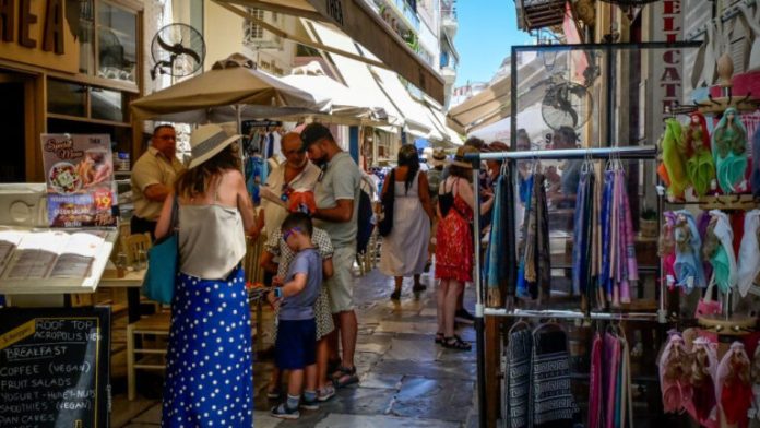 Τουρισμός: Ποιες αγορές εκτίναξαν τις εισπράξεις στο πρώτο δίμηνο Τουρισμός: Ποιες αγορές εκτίναξαν τις εισπράξεις στο πρώτο δίμηνο