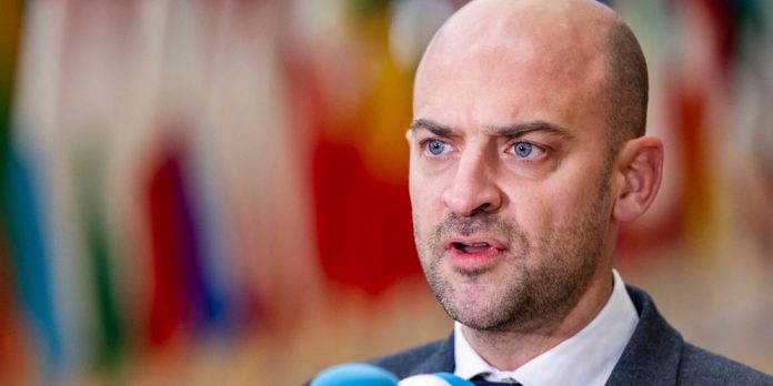 Γαλλία: Σκληρό μήνυμα σε Τραμπ – «Οι ΗΠΑ έχουν ζωτική ανάγκη την Ευρώπη» Γαλλία: Σκληρό μήνυμα σε Τραμπ – «Οι ΗΠΑ έχουν ζωτική ανάγκη την Ευρώπη»