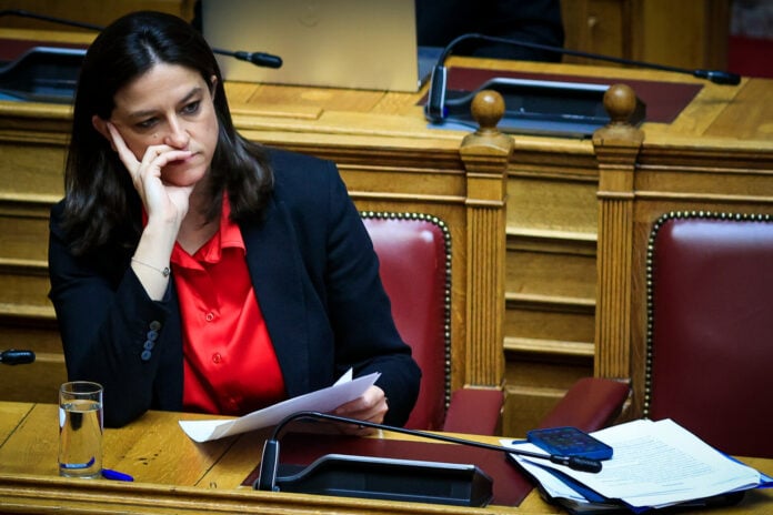 Νέα αύξηση κατώτατου μισθού: Πώς ξεκινά η διαβούλευση και ποιοι θα επηρεαστούν Νέα αύξηση κατώτατου μισθού: Πώς ξεκινά η διαβούλευση και ποιοι θα επηρεαστούν