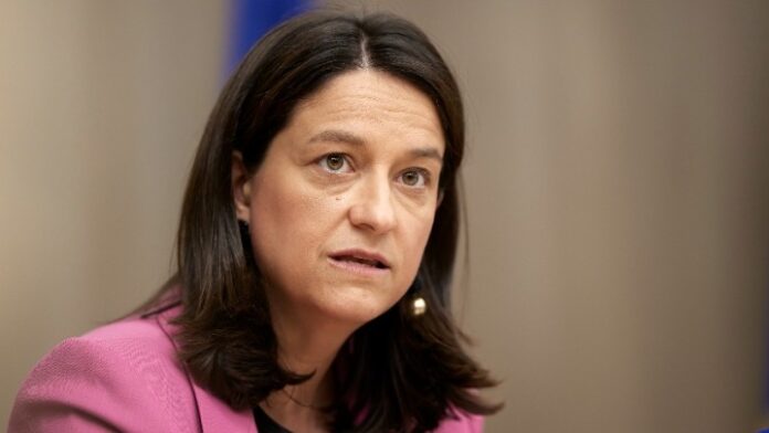 Κεραμέως: Αντεπίθεση για τα προγράμματα κατάρτισης και την έρευνα στη ΓΣΕΕ Κεραμέως: Αντεπίθεση για τα προγράμματα κατάρτισης και την έρευνα στη ΓΣΕΕ