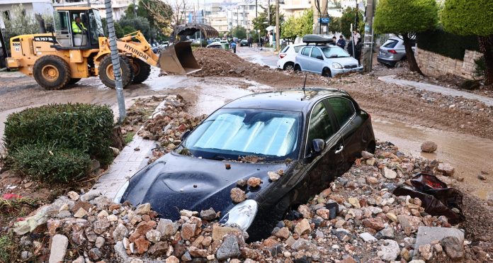 Αποζημιώσεις μετά την κακοκαιρία: Ποιοι δικαιούνται τι και πόσο γρήγορα θα πληρωθούν Αποζημιώσεις μετά την κακοκαιρία: Ποιοι δικαιούνται τι και πόσο γρήγορα θα πληρωθούν