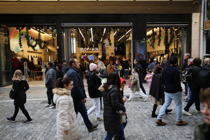 Λιανεμπόριο: Οριακή άνοδος τζίρου στα 74,85 δισ. ευρώ το 2025 με μεγάλες διαφοροποιήσεις ανά κλάδο Λιανεμπόριο: Οριακή άνοδος τζίρου στα 74,85 δισ. ευρώ το 2025 με μεγάλες διαφοροποιήσεις ανά κλάδο