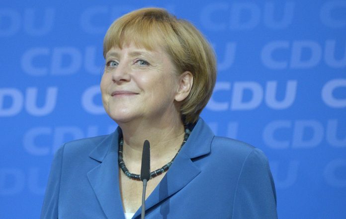 Γερμανία: Η CDU παγιδευμένη στη σκιά Μέρκελ Γερμανία: Η CDU παγιδευμένη στη σκιά Μέρκελ