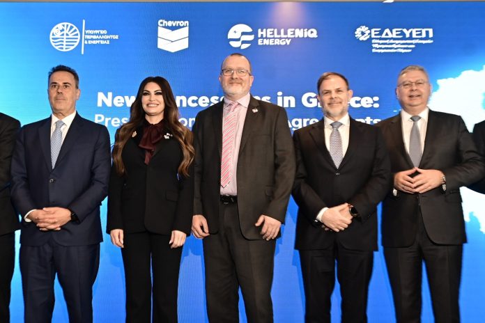 Οι ενεργειακές συμφωνίες με Chevron-HELLENIQ θωρακίζουν τον άξονα Ελλάδας–ΗΠΑ Οι ενεργειακές συμφωνίες με Chevron-HELLENIQ θωρακίζουν τον άξονα Ελλάδας–ΗΠΑ
