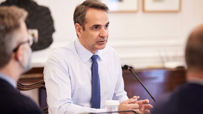 Μαξίμου: Προεκλογική στρατηγική με αυξήσεις σε μισθούς και συντάξεις Μαξίμου: Προεκλογική στρατηγική με αυξήσεις σε μισθούς και συντάξεις