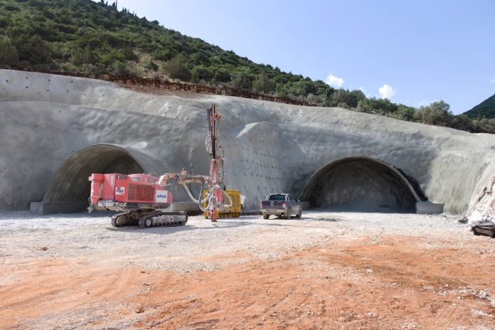 Μπράλος–Άμφισσα: Έκτακτη σύμβαση 69 εκατ. για την ενίσχυση των σηράγγων Μπράλος–Άμφισσα: Έκτακτη σύμβαση 69 εκατ. για την ενίσχυση των σηράγγων