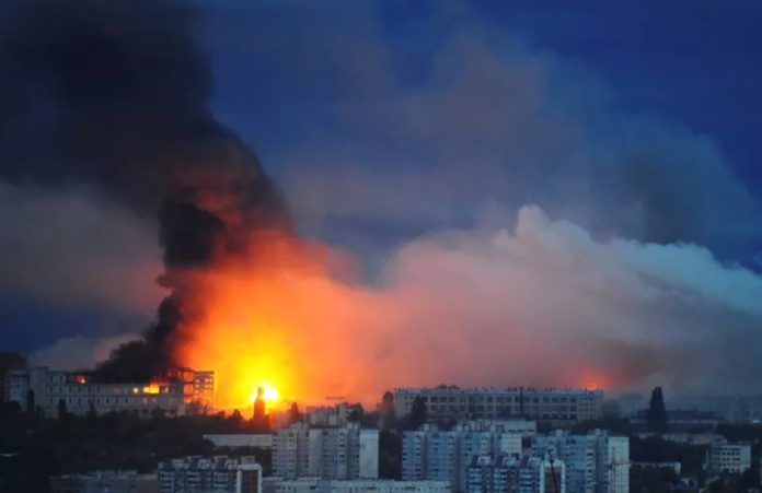Ρωσικό πετρελαϊκό λιμάνι-κλειδί δέχεται ουκρανικό πλήγμα με drones στη Μαύρη Θάλασσα Ρωσικό πετρελαϊκό λιμάνι-κλειδί δέχεται ουκρανικό πλήγμα με drones στη Μαύρη Θάλασσα