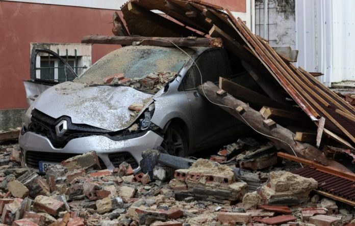 Πορτογαλία: Γιγαντιαίο πακέτο 2,5 δισ. ευρώ για την αποκατάσταση μετά την καταιγίδα «Κριστίν» Πορτογαλία: Γιγαντιαίο πακέτο 2,5 δισ. ευρώ για την αποκατάσταση μετά την καταιγίδα «Κριστίν»