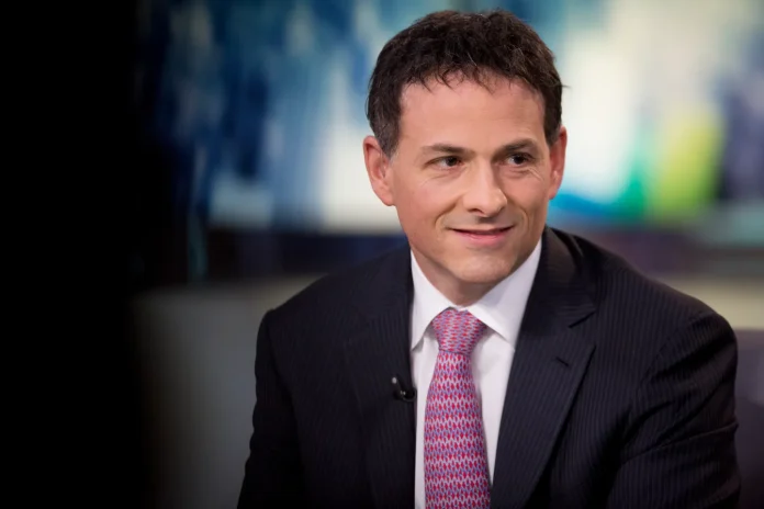 Ο David Einhorn ποντάρει σε επιθετικές μειώσεις επιτοκίων της Fed και εκτίναξη του χρυσού Ο David Einhorn ποντάρει σε επιθετικές μειώσεις επιτοκίων της Fed και εκτίναξη του χρυσού