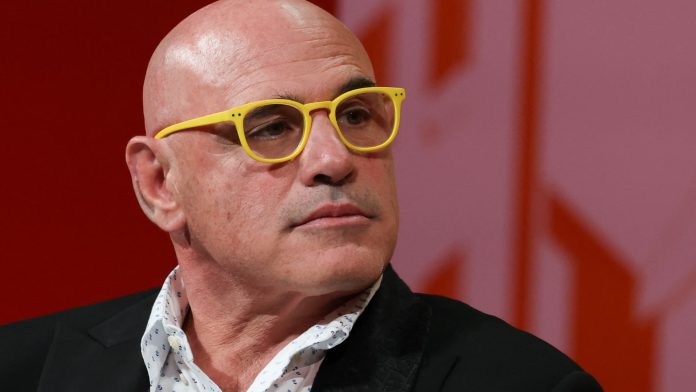 Διαχειριστής hedge fund στοιχηματίζει κατά των αμερικανικών μετοχών και βλέπει ευκαιρίες σε Μεξικό και Αργεντινή Διαχειριστής hedge fund στοιχηματίζει κατά των αμερικανικών μετοχών και βλέπει ευκαιρίες σε Μεξικό και Αργεντινή