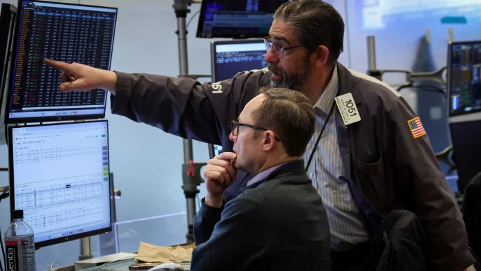 Wall Street σε αρνητικό έδαφος καθώς ανησυχούν οι επενδυτές για πληθωρισμό Wall Street σε αρνητικό έδαφος καθώς ανησυχούν οι επενδυτές για πληθωρισμό