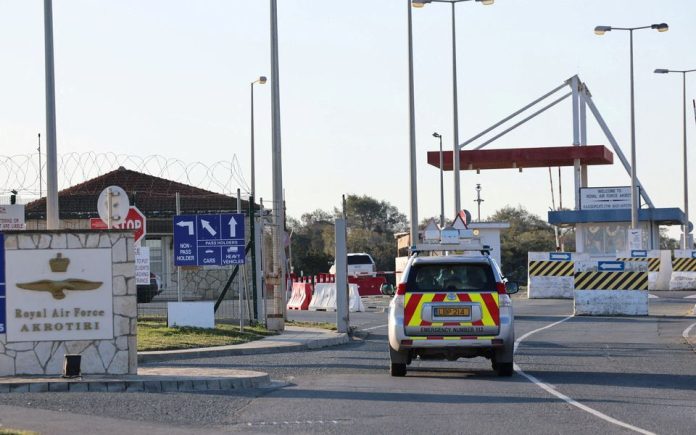 Κύπρος – Βρετανικές βάσεις: Τριγμοί μετά τα πλήγματα – Η Λευκωσία ζητά έλεγχο και συντονισμό Κύπρος – Βρετανικές βάσεις: Τριγμοί μετά τα πλήγματα – Η Λευκωσία ζητά έλεγχο και συντονισμό