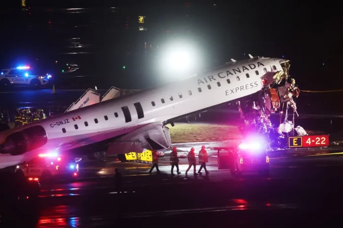 ΗΠΑ: Τραγωδία με αεροσκάφος της Air Canada στο αεροδρομιο ΛαΓκουάρντια Ν.Υόρκης ΗΠΑ: Τραγωδία με αεροσκάφος της Air Canada στο αεροδρομιο ΛαΓκουάρντια Ν.Υόρκης