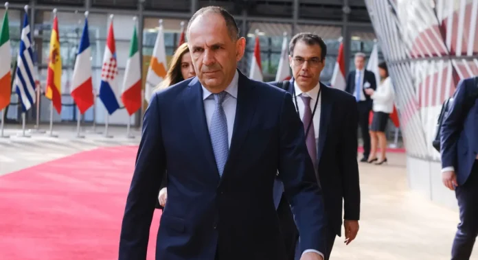 Γεραπετρίτης από Βερολίνο: Στήριξη στον Λίβανο, ανησυχία για Δυτική Όχθη