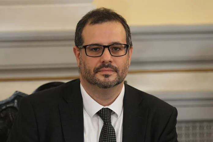 Πώς ο πόλεμος και οι αγορές διαμορφώνουν σήμερα τις τιμές καυσίμων Πώς ο πόλεμος και οι αγορές διαμορφώνουν σήμερα τις τιμές καυσίμων