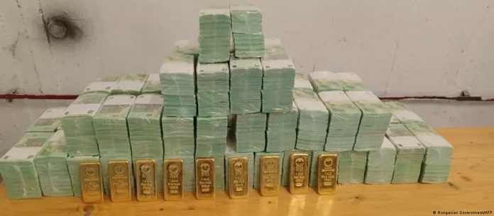Ουγγαρία κρατά ουκρανικά μετρητά και χρυσό, κλιμακώνοντας ενεργειακό εκβιασμό Ουγγαρία κρατά ουκρανικά μετρητά και χρυσό, κλιμακώνοντας ενεργειακό εκβιασμό