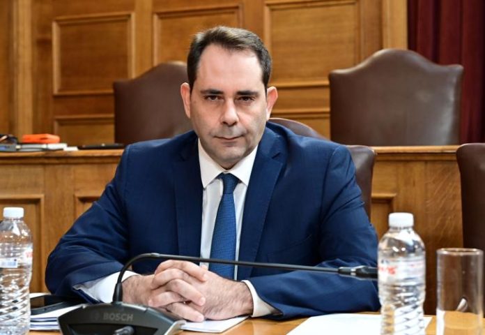 Πετραλιάς στη Βουλή: γιατί μπλοκάρει ο 13ος και 14ος μισθός Πετραλιάς στη Βουλή: γιατί μπλοκάρει ο 13ος και 14ος μισθός
