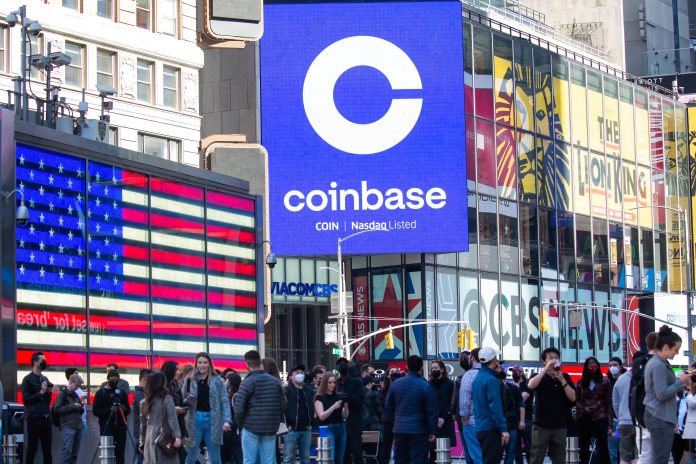 Coinbase εκτοξεύεται καθώς ο Τραμπ στηρίζει ρύθμιση για stablecoins Coinbase εκτοξεύεται καθώς ο Τραμπ στηρίζει ρύθμιση για stablecoins