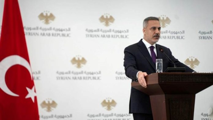 Τουρκία: Φιντάν βλέπει αυξανόμενη απόκλιση ΗΠΑ και Ισραήλ για το Ιράν Τουρκία: Φιντάν βλέπει αυξανόμενη απόκλιση ΗΠΑ και Ισραήλ για το Ιράν