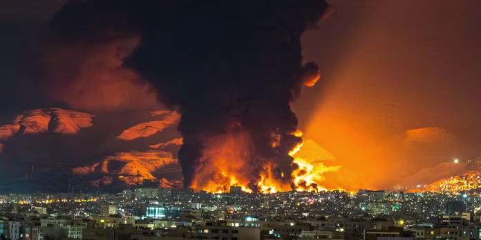 Πόλεμος ΗΠΑ–Ισραήλ κατά Ιράν – Ημέρα 31: Κλιμάκωση χωρίς φρένο και σενάρια χερσαίας εισβολής Πόλεμος ΗΠΑ–Ισραήλ κατά Ιράν – Ημέρα 31: Κλιμάκωση χωρίς φρένο και σενάρια χερσαίας εισβολής