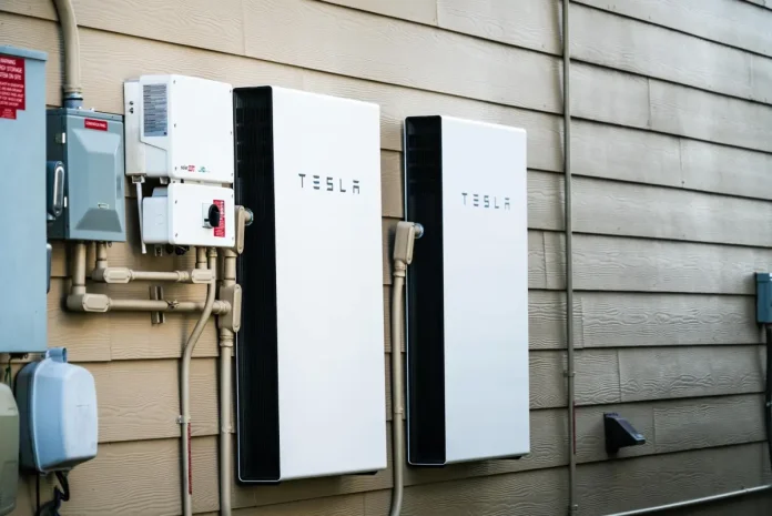 Η Tesla εισέρχεται στην αγορά ρεύματος Ηνωμένου Βασιλείου απέναντι στην Octopus Η Tesla εισέρχεται στην αγορά ρεύματος Ηνωμένου Βασιλείου απέναντι στην Octopus